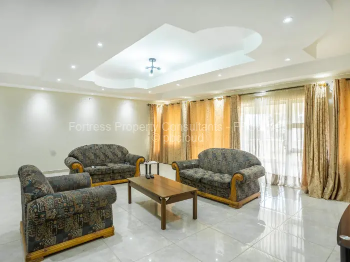 6 Bedroom House for Sale in Hogerty Hill, Harare