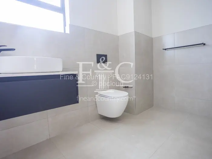 5 Bedroom House for Sale in Highlands, Harare