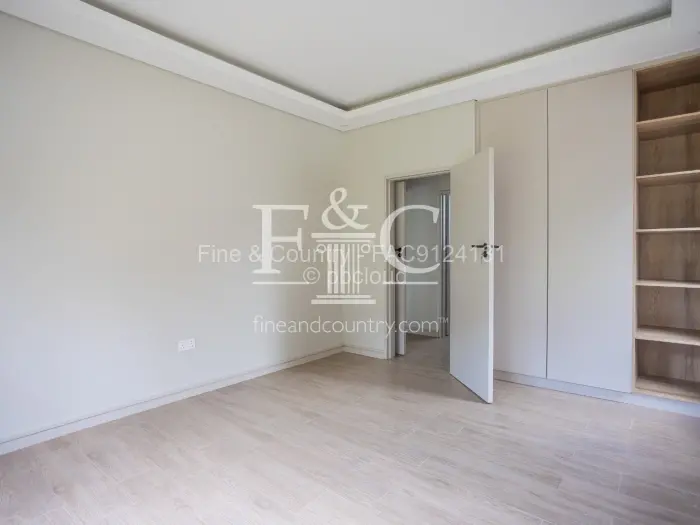 5 Bedroom House for Sale in Highlands, Harare