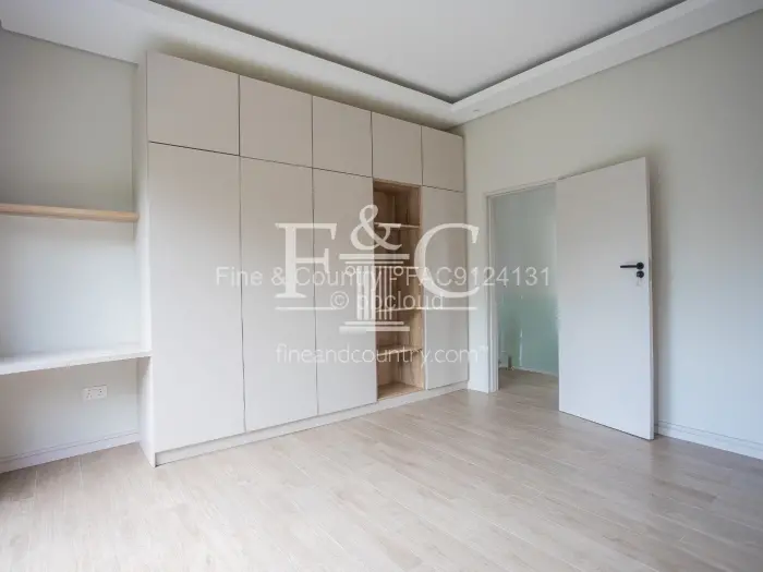 5 Bedroom House for Sale in Highlands, Harare