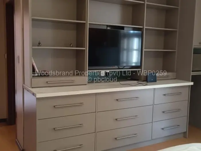 5 Bedroom House for Sale in Kambuzuma, Harare