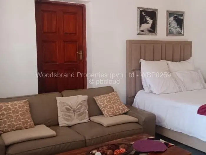 5 Bedroom House for Sale in Kambuzuma, Harare