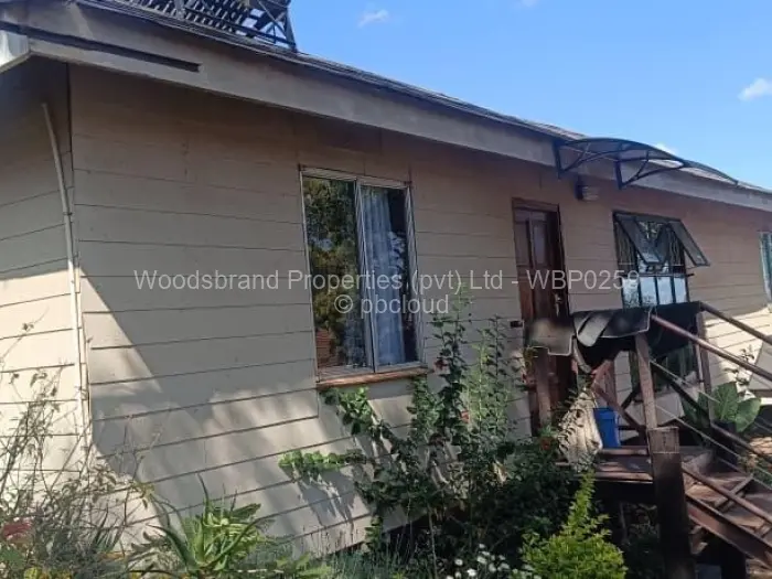 5 Bedroom House for Sale in Kambuzuma, Harare