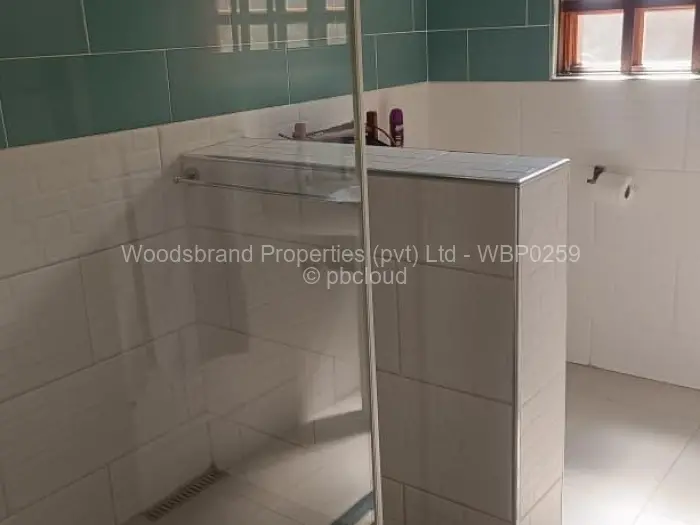 5 Bedroom House for Sale in Kambuzuma, Harare