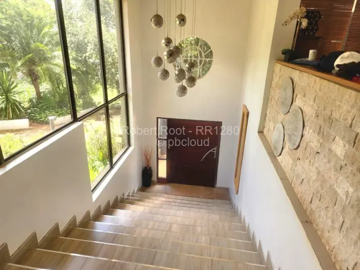 4 Bedroom House to Rent in Helensvale