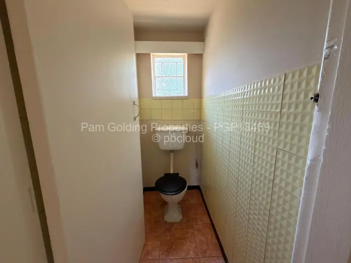 3 Bedroom House for Sale in Hillcrest, Bulawayo