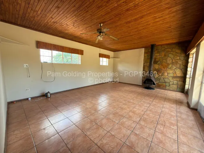 3 Bedroom House for Sale in Hillcrest, Bulawayo