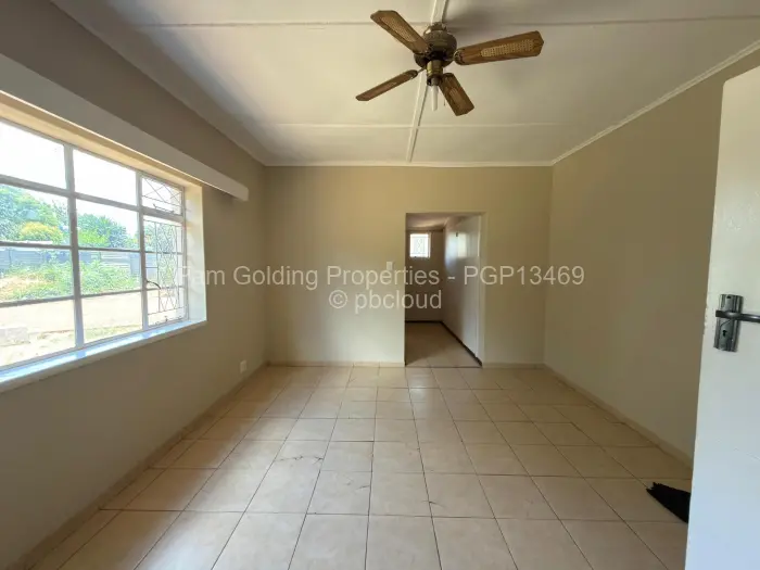3 Bedroom House for Sale in Hillcrest, Bulawayo
