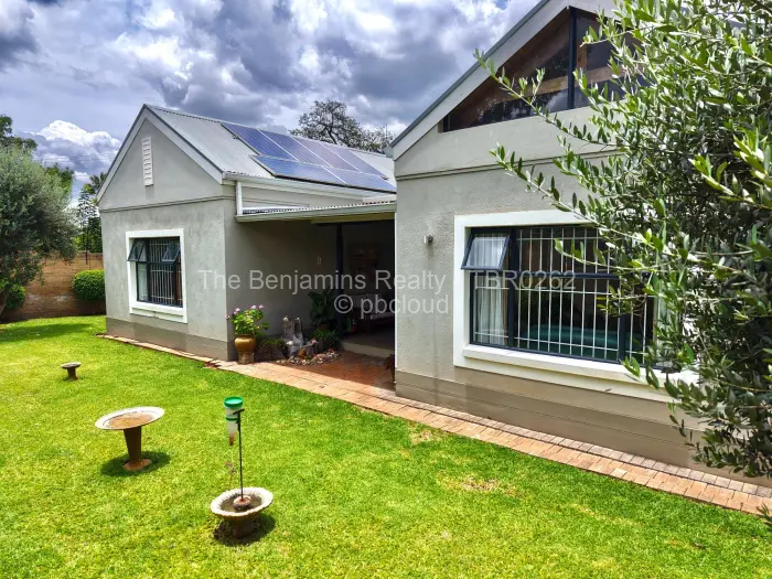 Townhouse/Cluster for Sale in Highlands, Harare