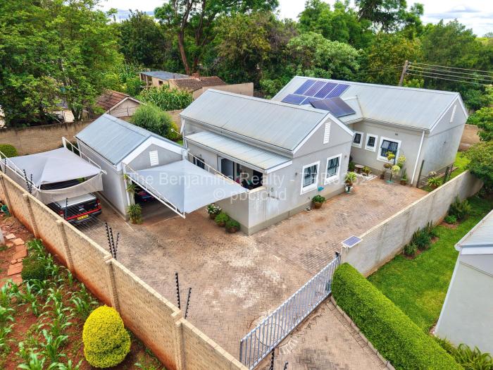 Townhouse/Cluster for Sale in Highlands, Harare