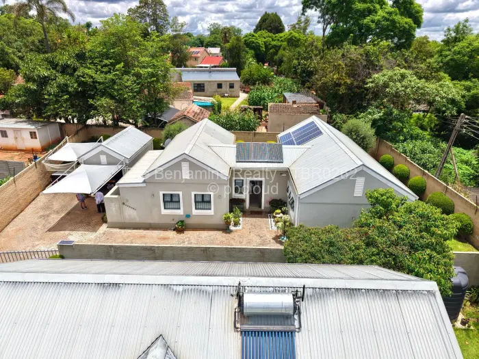 Townhouse/Cluster for Sale in Highlands, Harare