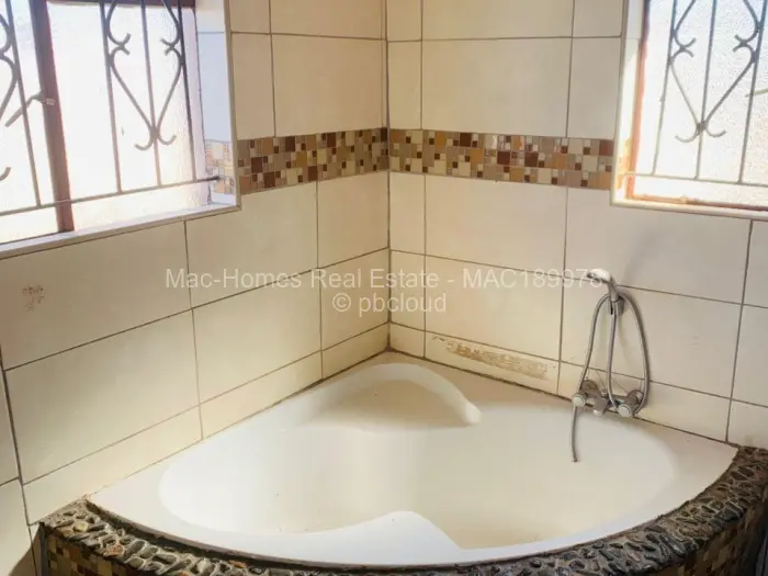 5 Bedroom House for Sale in Beitbridge, Beitbridge