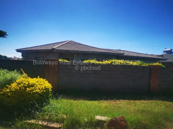 5 Bedroom House for Sale in Romney Park, Bulawayo