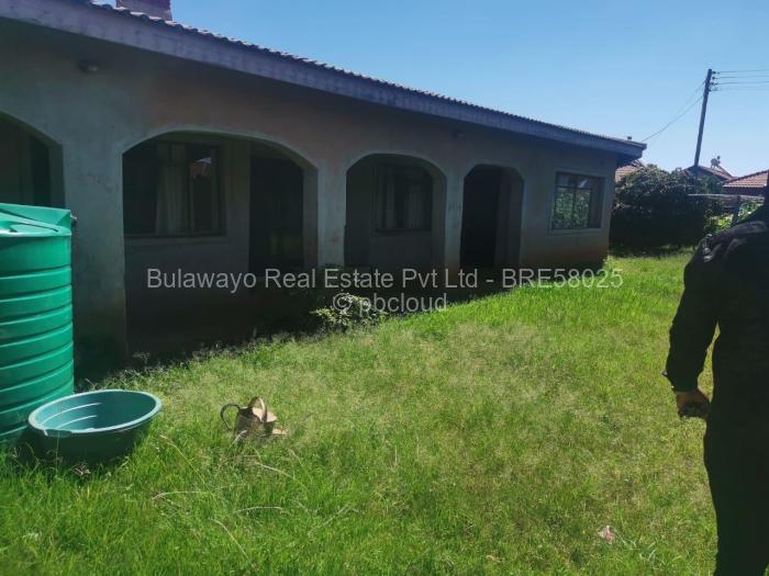 5 Bedroom House for Sale in Romney Park, Bulawayo
