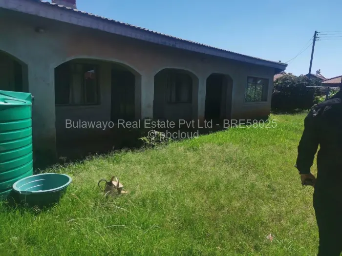 5 Bedroom House for Sale in Romney Park, Bulawayo