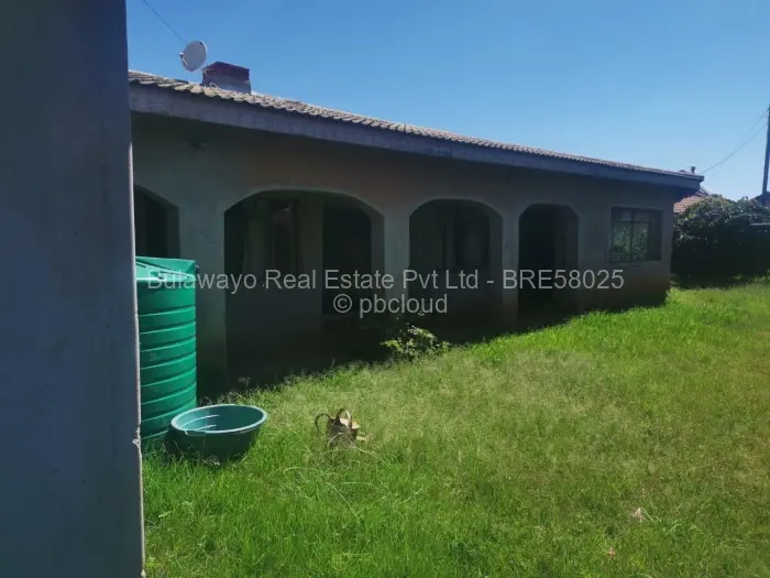 5 Bedroom House for Sale in Romney Park, Bulawayo