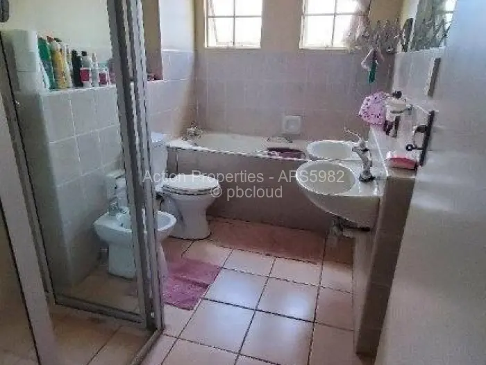 Townhouse/Cluster to Rent in Avondale, Harare