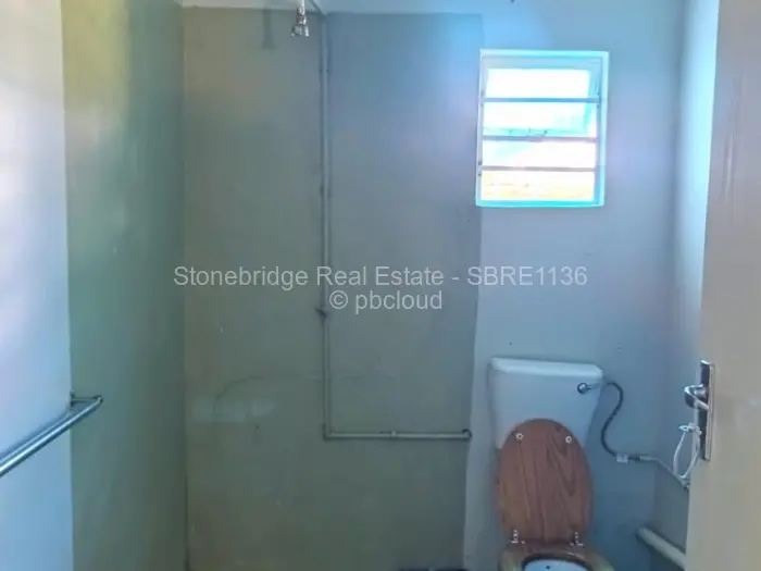 1 Bedroom Cottage/Garden Flat to Rent in Douglasdale, Bulawayo