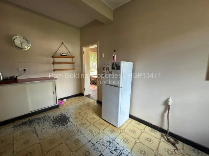 3 Bedroom House for Sale in Kumalo, Bulawayo