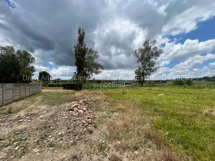 3 Bedroom Cottage/Garden Flat for Sale in Gletwin Park, Harare