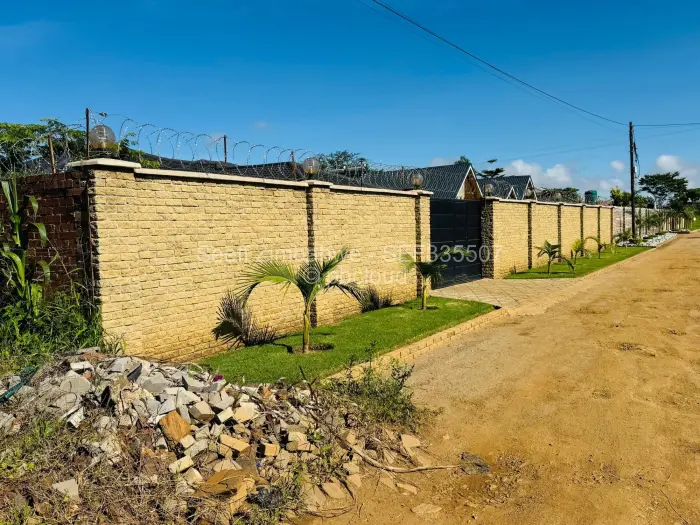 5 Bedroom House for Sale in Sandton Park, Harare