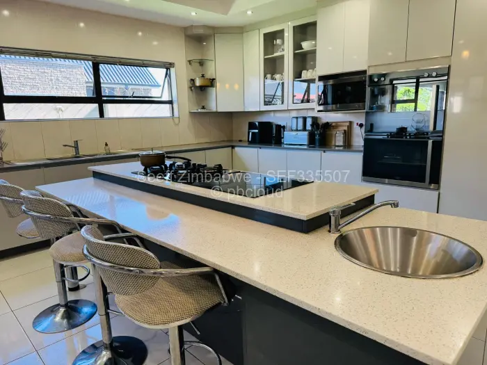 5 Bedroom House for Sale in Sandton Park, Harare