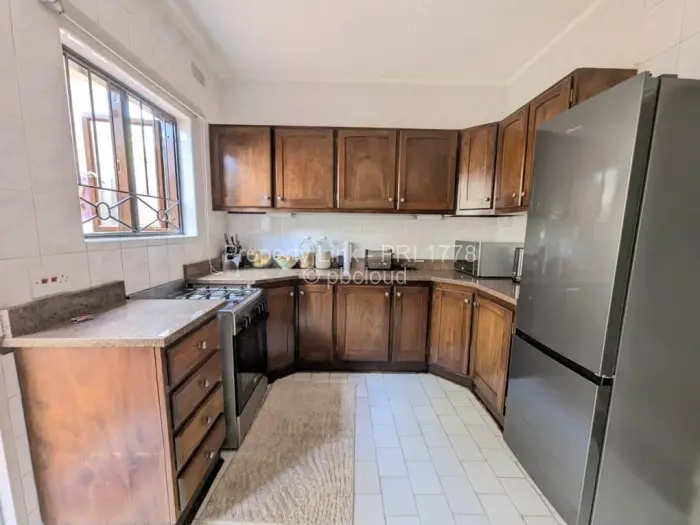 Townhouse/Cluster for Sale in Newlands, Harare