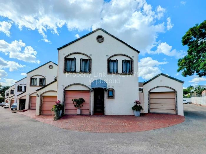 Townhouse/Cluster for Sale in Newlands, Harare