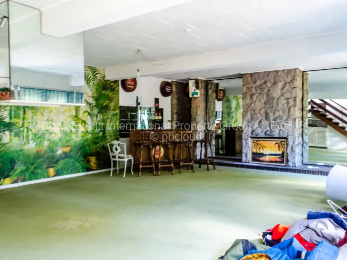 4 Bedroom House for Sale in Burnside, Bulawayo