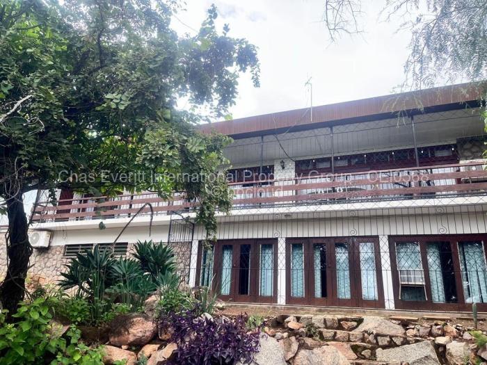4 Bedroom House for Sale in Burnside, Bulawayo