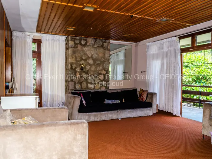 4 Bedroom House for Sale in Burnside, Bulawayo