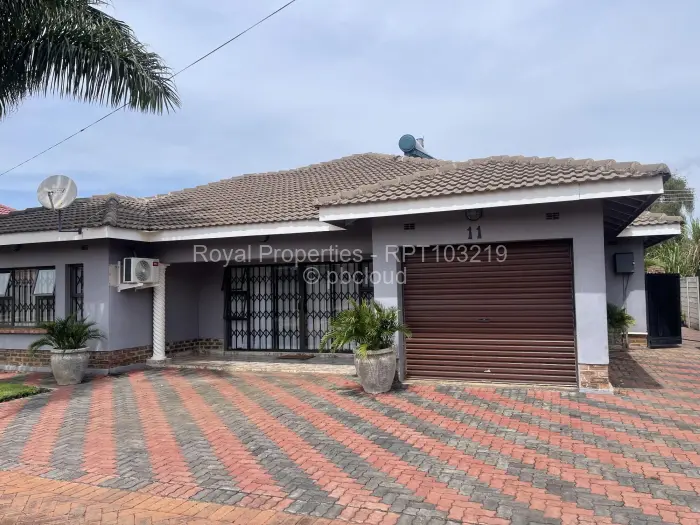 Townhouse/Cluster to Rent in Meyrick Park, Harare