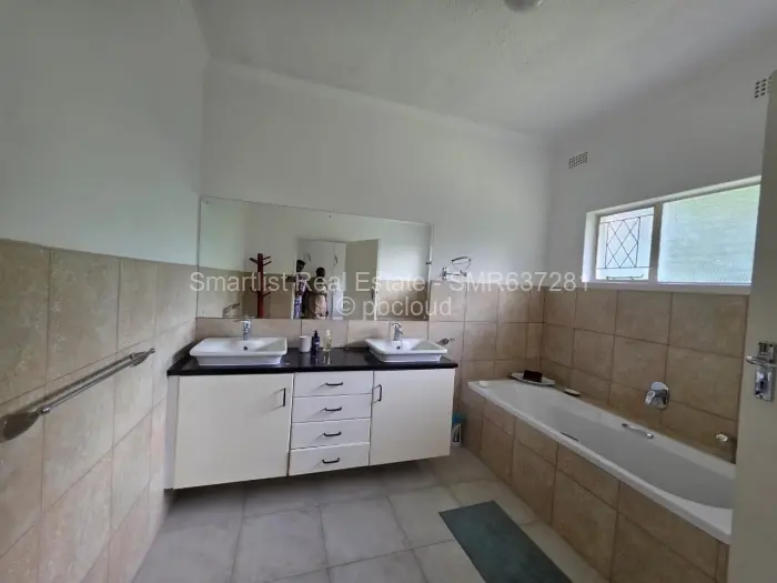 5 Bedroom House for Sale in Gunhill, Harare