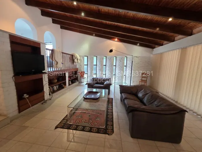 5 Bedroom House for Sale in Gunhill, Harare