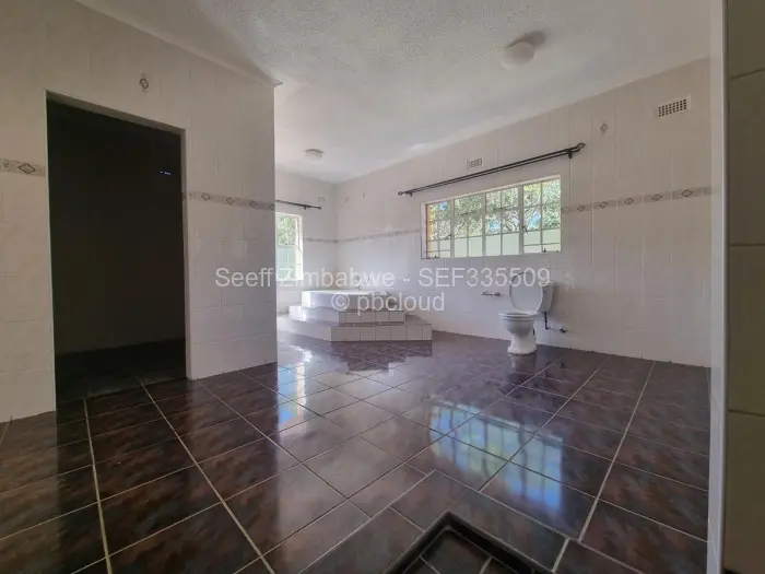 5 Bedroom House for Sale in Glen Lorne, Harare