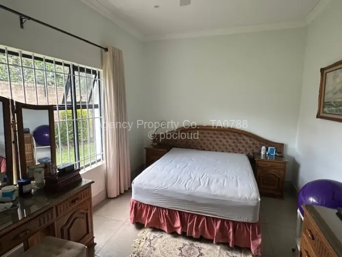 Townhouse/Cluster for Sale in Highlands, Harare