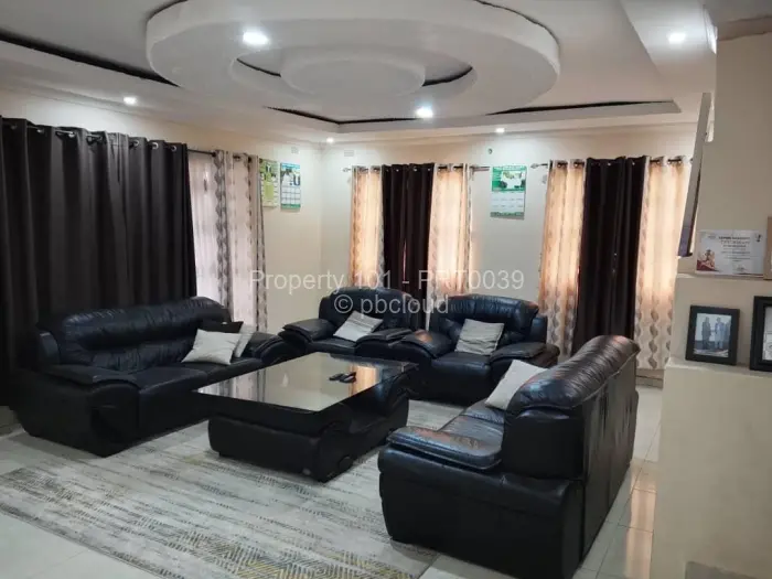 6 Bedroom House for Sale in Zimre Park, Harare