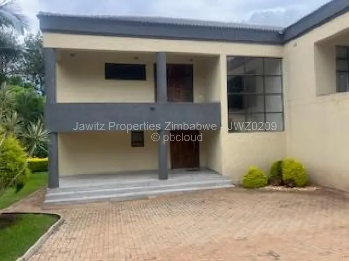 6 Bedroom House for Sale in Glen Lorne, Harare