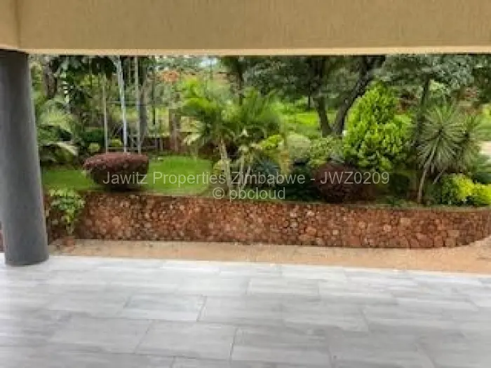 6 Bedroom House for Sale in Glen Lorne, Harare