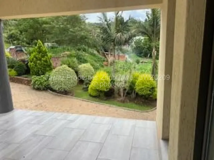 6 Bedroom House for Sale in Glen Lorne, Harare