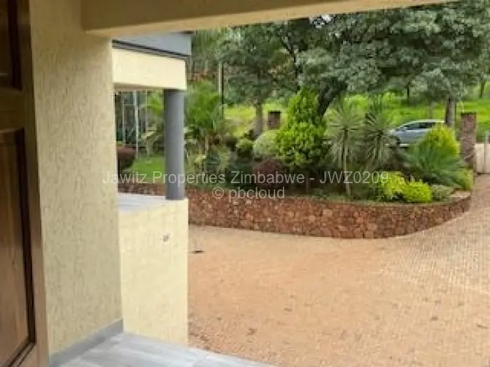 6 Bedroom House for Sale in Glen Lorne, Harare