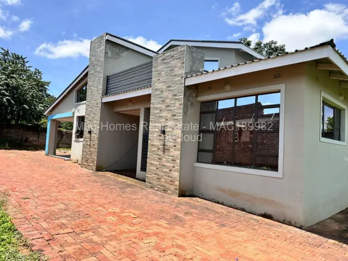 Townhouse/Cluster for Sale in Borrowdale West, Harare