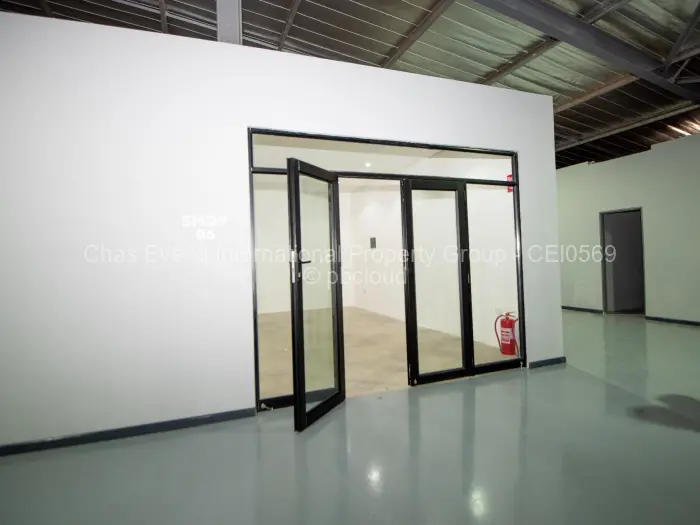 Retail/Shop to Rent in Hogerty Hill