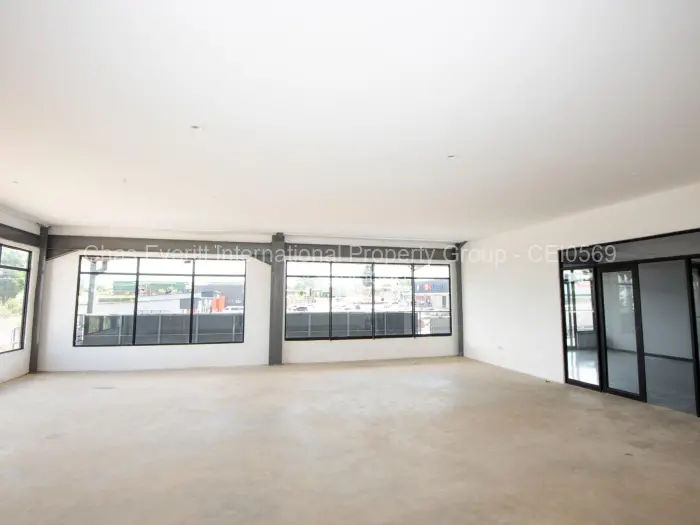 Retail/Shop to Rent in Hogerty Hill