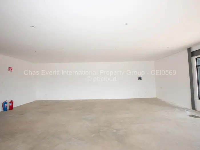 Retail/Shop to Rent in Hogerty Hill