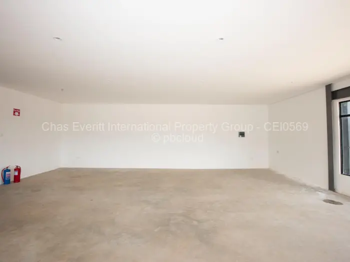 Retail/Shop to Rent in Hogerty Hill