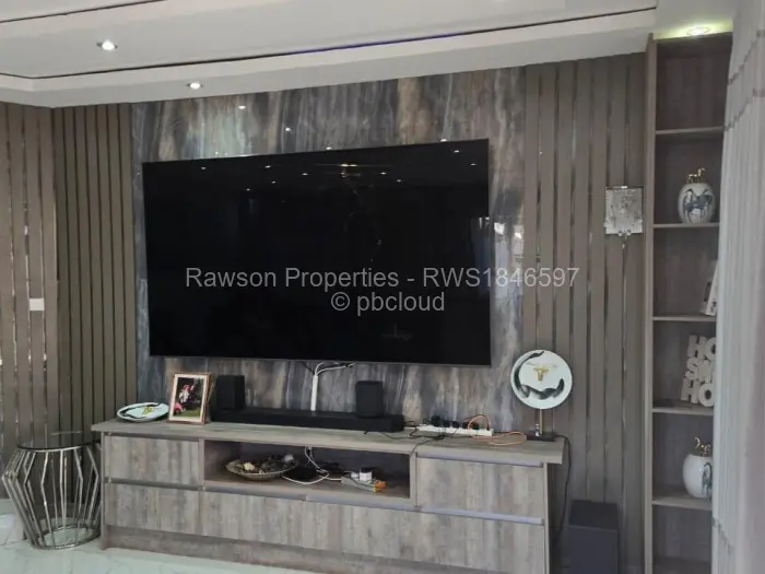 5 Bedroom House for Sale in Haydon Park, Mazowe