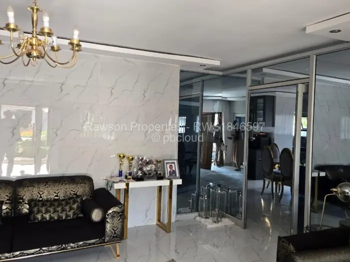 5 Bedroom House for Sale in Haydon Park, Mazowe