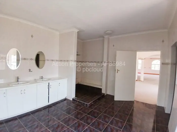 5 Bedroom House for Sale in Glen Lorne, Harare