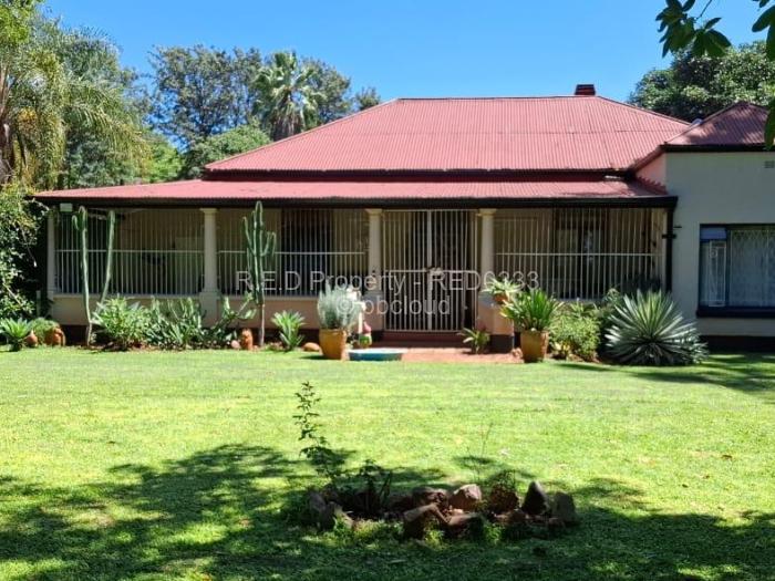 4 Bedroom House for Sale in Suburbs, Bulawayo